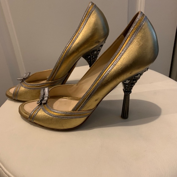 heels - Picture 2 of 8